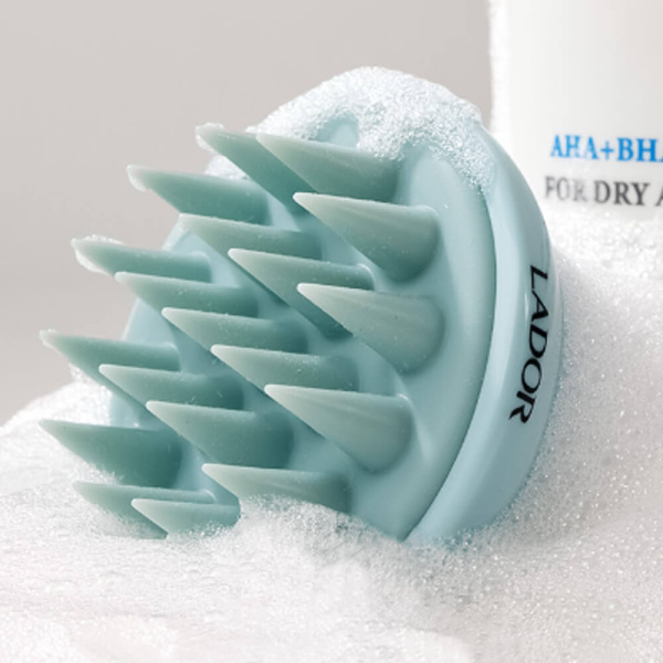 LADOR SCALP MASSAGER SHAMPOO BRUSH BLUE Щетка для вспенивания шампуня и массажа головы ГОЛУБАЯ